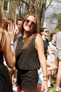 Lexi Houël De Veaux