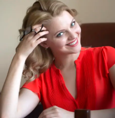 Beatrice_Ainsley