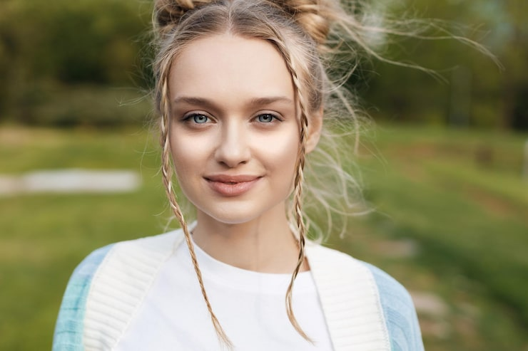 Violet_Abernathy