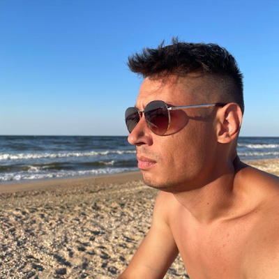 Юра Макеев