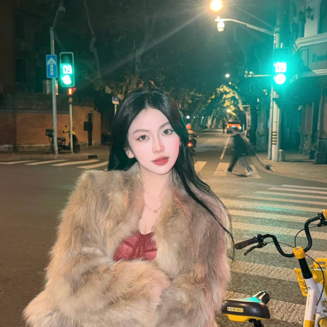 Lyn Zhong