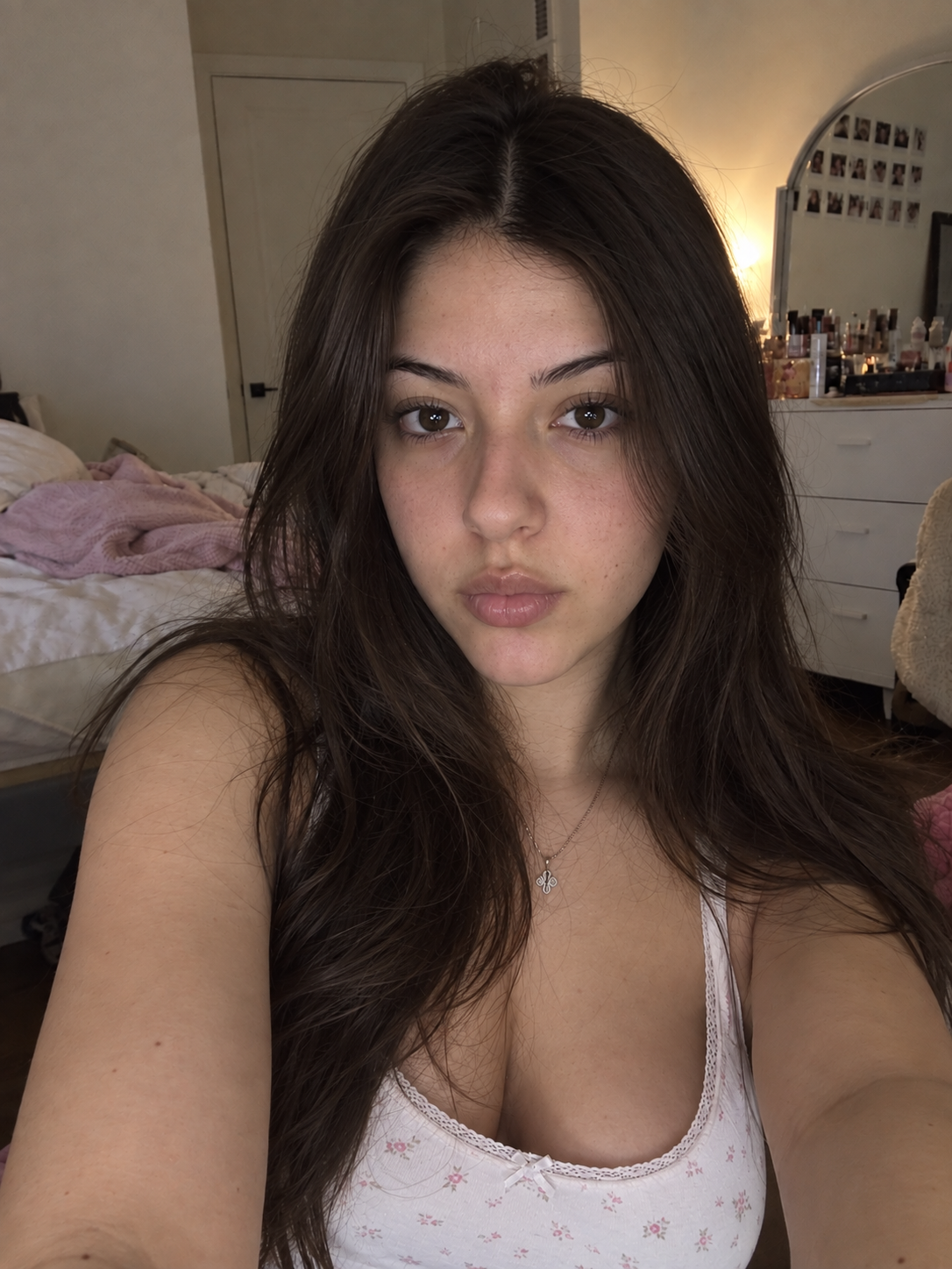 Zola Flores