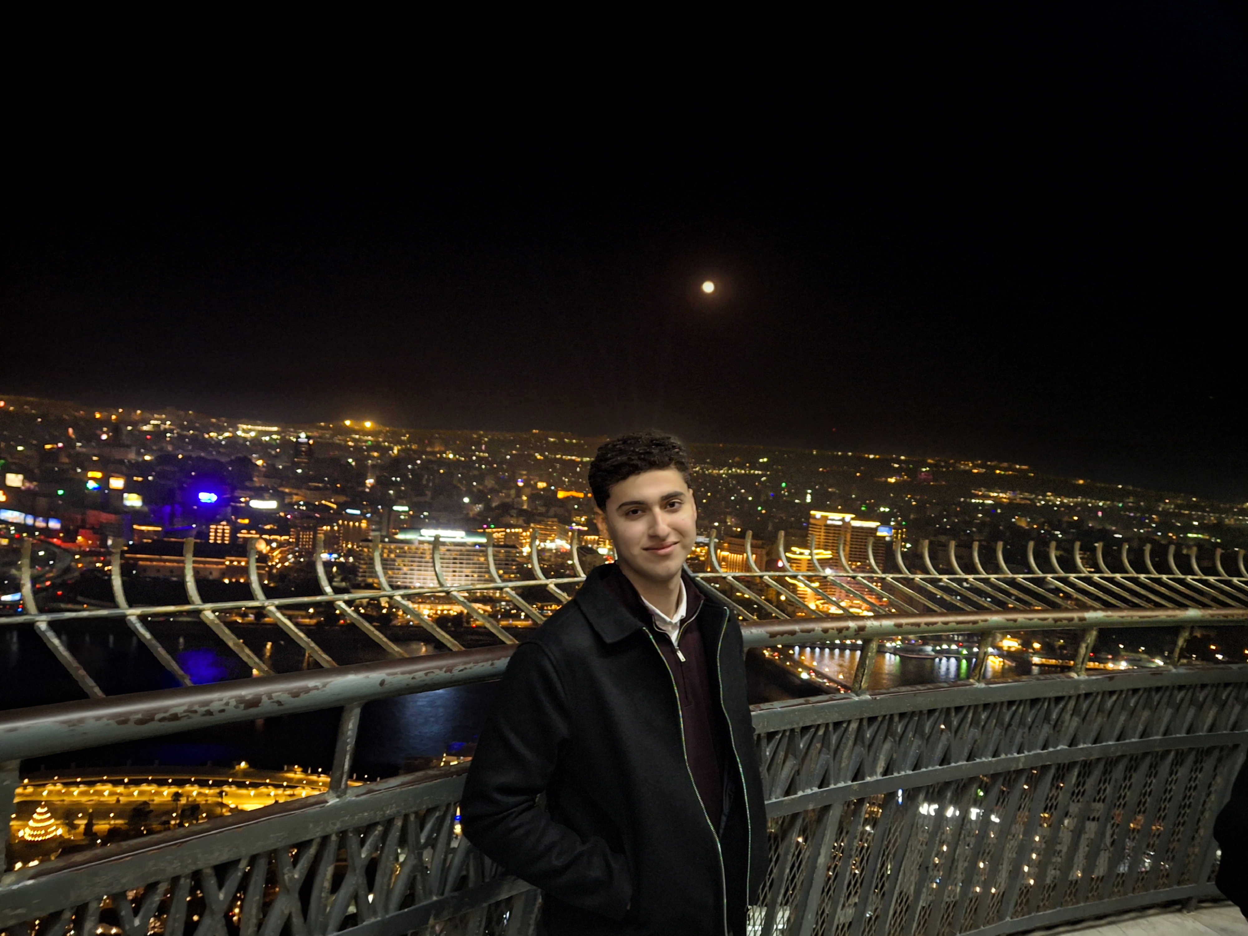  Emad