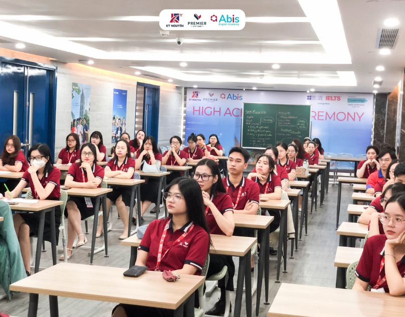Đội ngũ học thuật Kỳ Nguyên