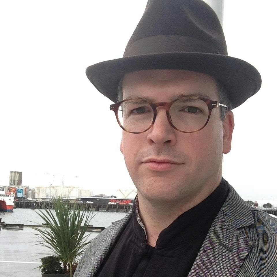 Simon Young (杨瑾鸿)