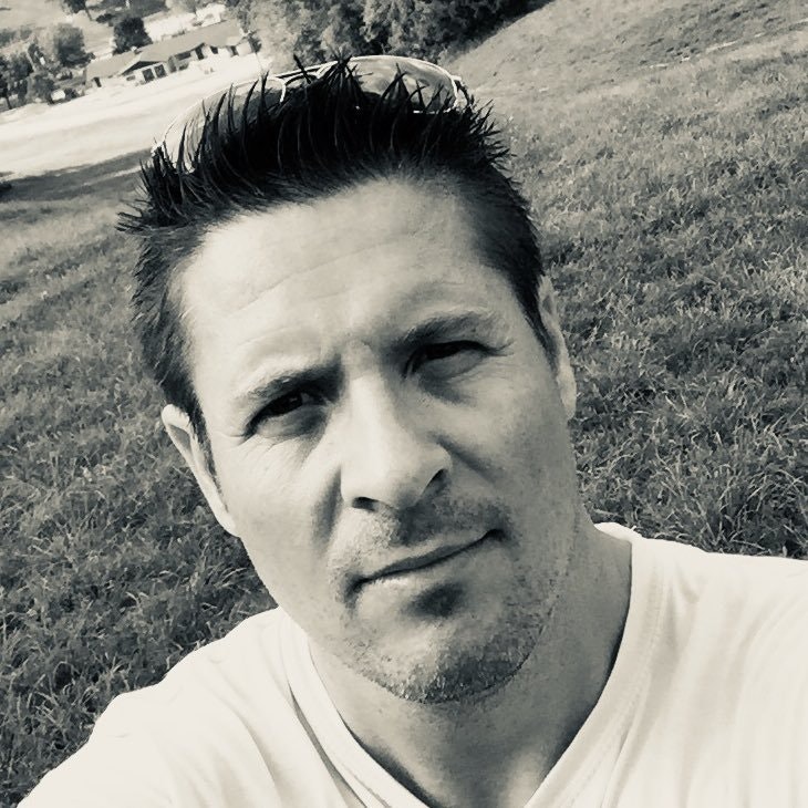 Peter Karcz 🇨🇦