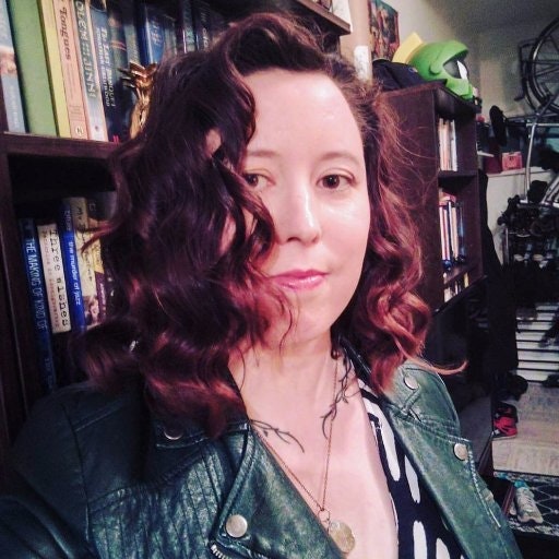 It rhymes with eyes.