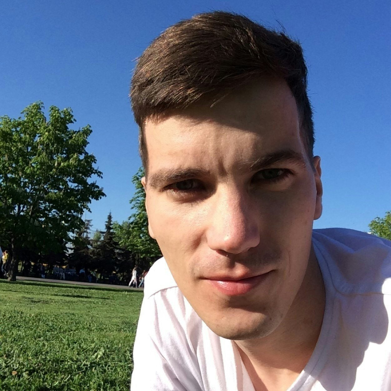 Павел Оларь