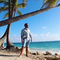 Александр Сулейманов