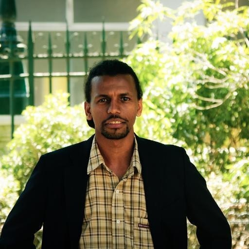 Chris MontagneLongue