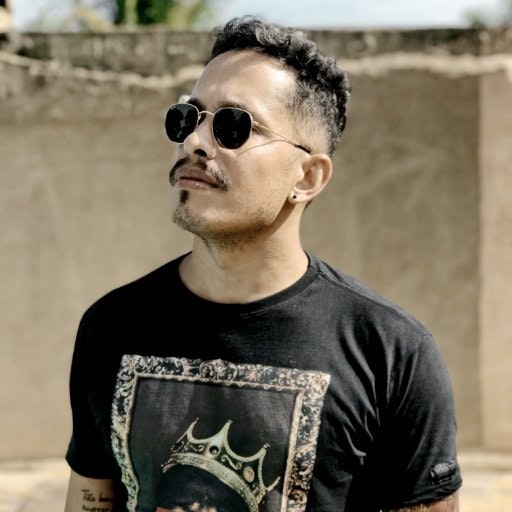 Paulo Pires (⌐■_■)