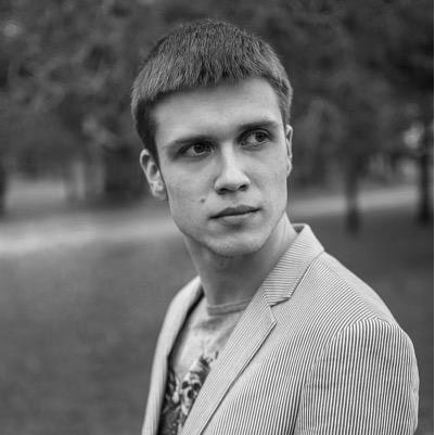 Андрей Опарин