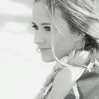 Kayra Czerniewicz Terrazas