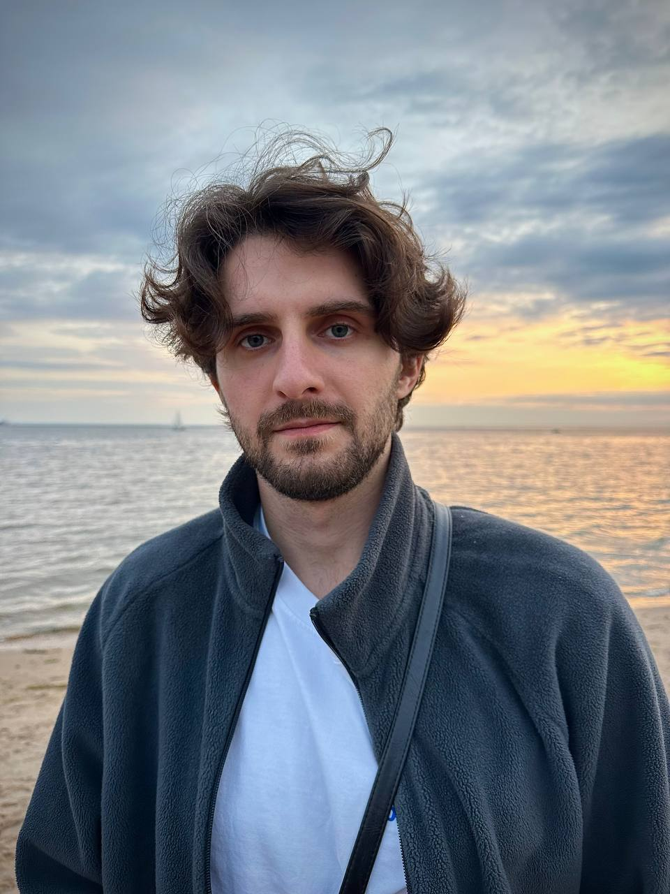 Max  Aparovich