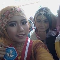 Nyuswesti Dara Rizqiyanti