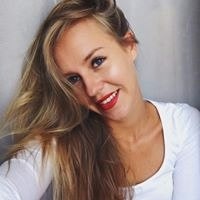 Алёна Поезжалова