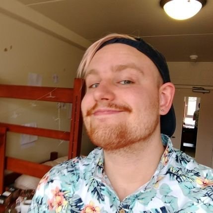 Helpful Boi Erik Mohr 🌈