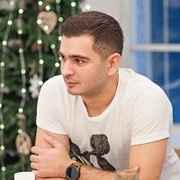 Валентин Николаев