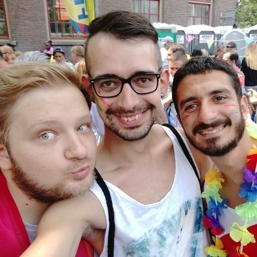 Avris 🇪🇺 🏳️‍🌈 🍑 👣 ⚛