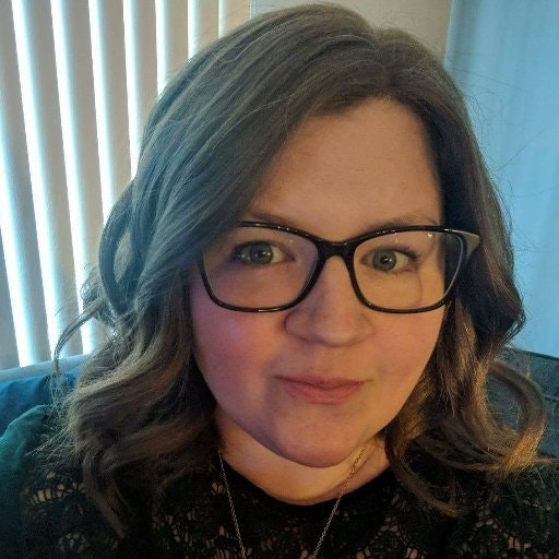 🇨🇦 Hannah Cameron ☕🎮