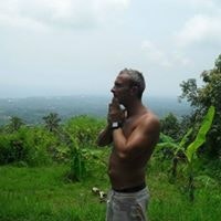 Julien Guy Charles Louis