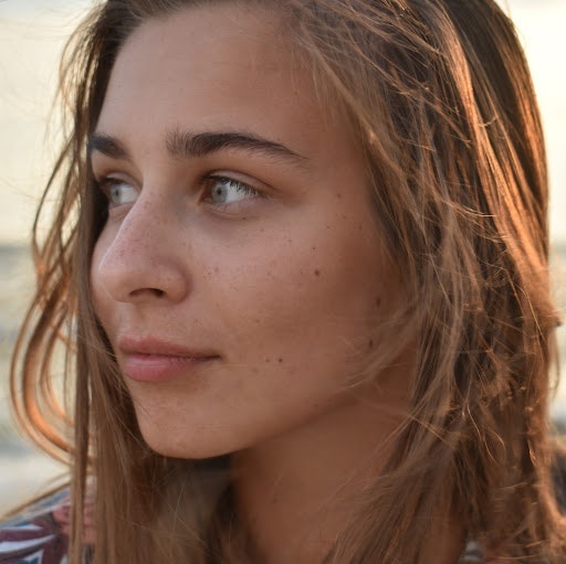 Yuliia Hnatkova