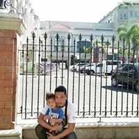 Efren Larrobis Cabelin