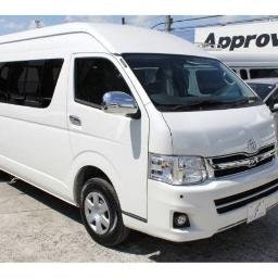 rent a Car with driver in Dubai