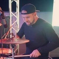 Ваня Мирошниченко