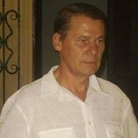 Виктор Наумов