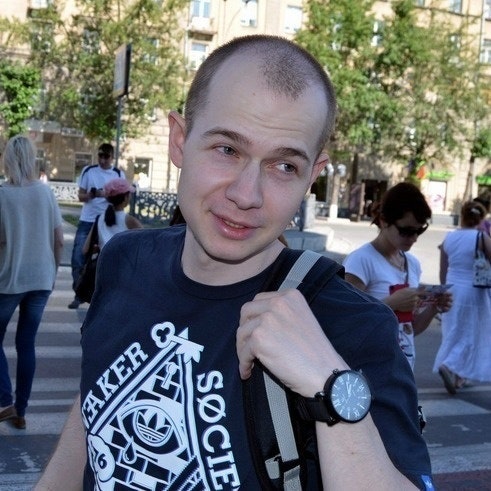 Роман Мезенцев