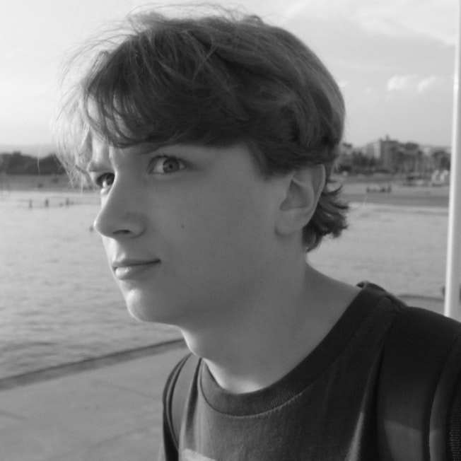 Арсений Максимов