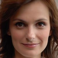 Анна Комарова