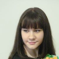 Лена Олейник