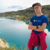 Валик Логвинов