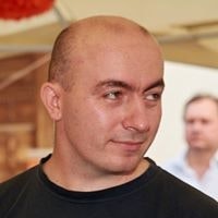Валентин Романенко