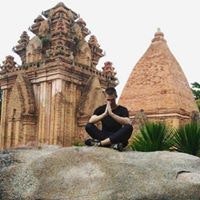 Олег Монтарёв