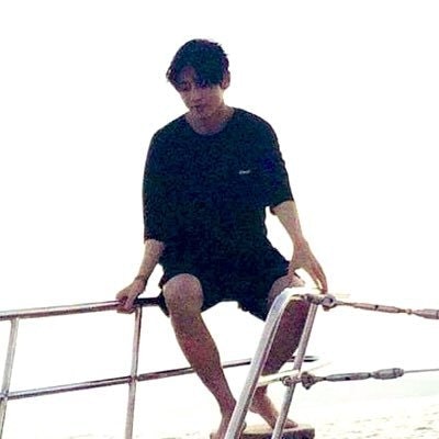 ˙lɐǝɹ sᴉ ǝlƃƃnɹʇs