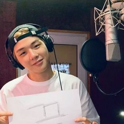 PO ALBUM AB6IX NU'EST DAY6 SKZ