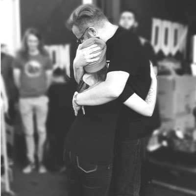 Vicky🦋 (die mit der Mütze)