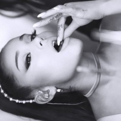 𝓶𝓲𝓵𝓵𝓲𝓮