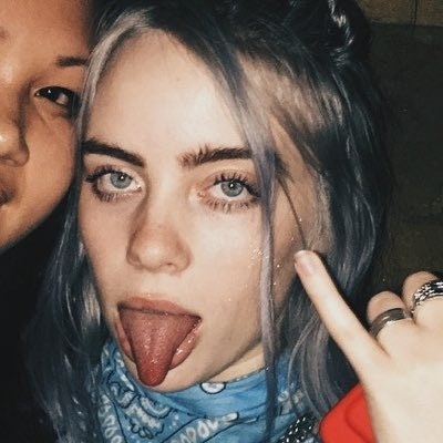 nicole! 🌈 | stuDYING