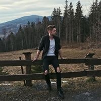 Олег Касарин