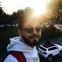 Артём Олейник