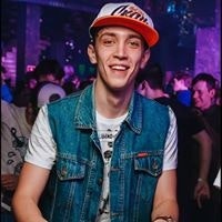 Антон Николаев