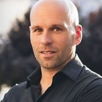 Питер Сантенелло