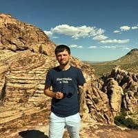 Денис Устименко