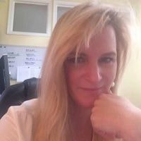 Elle Armfield Hunter