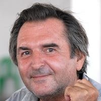 Юрий Саруханов