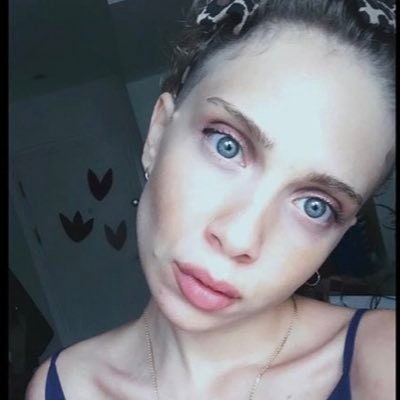 Uçamayan Süper Kahraman ⁉️